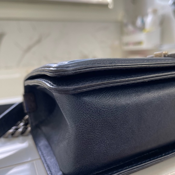 Chanel boy bag medium. - Picture 6 of 13